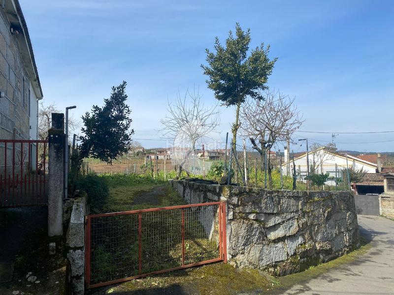 Foto 95946a40-7747-47fe-9fb0-770046d9abea. Casa adossada a San Cibrao das Viñas
