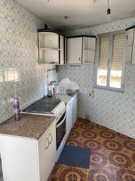 Foto f3918b40-f512-4f59-a3fe-5b616b0cfa4c. Casa adossada a San Cibrao das Viñas