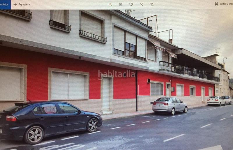Foto 596ab063-5b5c-4c6f-b170-958597253470. Edifici a Verín