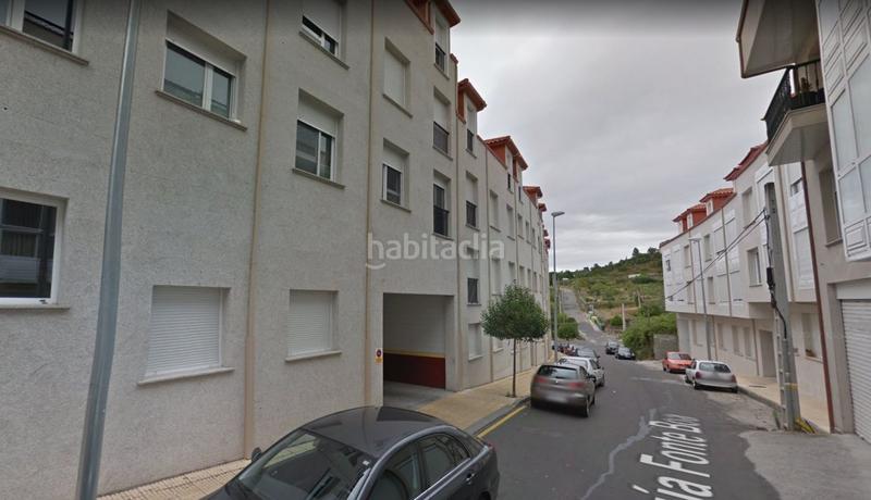 Foto 22e12804-cb25-45c1-989f-fa465880f92e. Aparcament cotxe a San Cibrao das Viñas