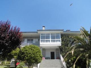 Casa  Lugar vilarchao. Preciosa casa de piedra, independiente y con jardín privado. muy