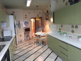 Appartement  Curros enriquez. Precioso piso céntrico a dos calles, balcones, salóncomedor y co