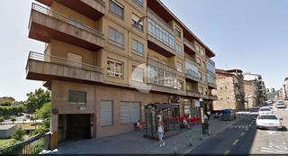 Lloguer Local Comercial  Marcelo macías. Local acondionado con mucha luz y gran escaparate. parada de bus