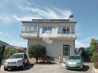 Casa  Da borraxeira. Casa de planta baja, 1era planta y bajo cubierta sin acondiciona