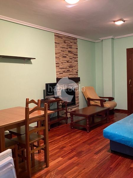 Foto 2e1fb24c-18af-4ca7-a571-f54d6556d0d8. Edificio in Lobios