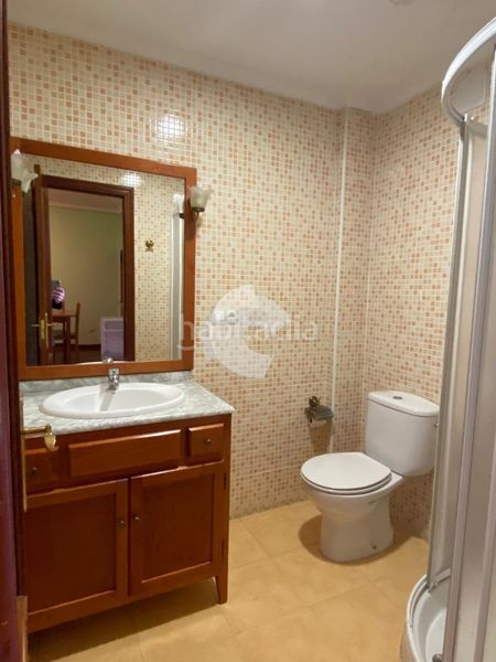 Foto 5bd5ef63-19a5-4feb-a985-092cd5dab2be. Edificio in Lobios