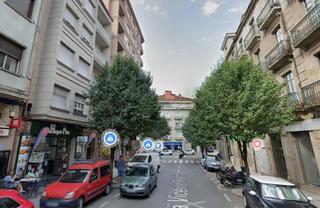Lloguer Local Comercial  Vicente risco. Local comercial en ramón y cajal. planta baja y entreplanta acon