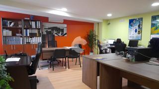 Oficina a Centro. Se vende oficina en galerias viacambre, la oficina cuenta con ap