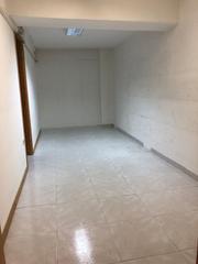 Oficina  Rúa santo domingo. Se vende oficina para inversores, en rentabilidad desde el momen