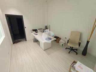 Location Local commercial  San paio. Local de 110m2 con vado en la zona del puente. 3 despachos y un