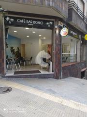 Location Local commercial  Manuel pereira. Se traspasa cafetería en el centro en pleno funcionamiento. 110m