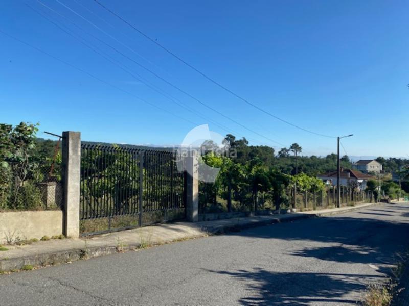 Foto a6d01a51-9f5e-4cd5-8119-1438b6bc84dc. Terrain résidentiel dans Barbadás