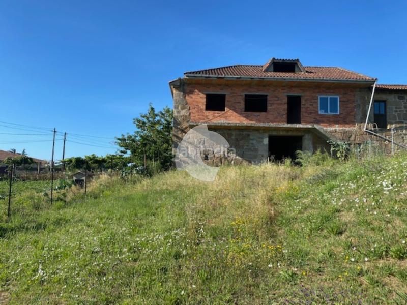 Foto b8d4afc4-5539-43e3-8f0d-e6991f3a5c4f. Terrain résidentiel dans Barbadás