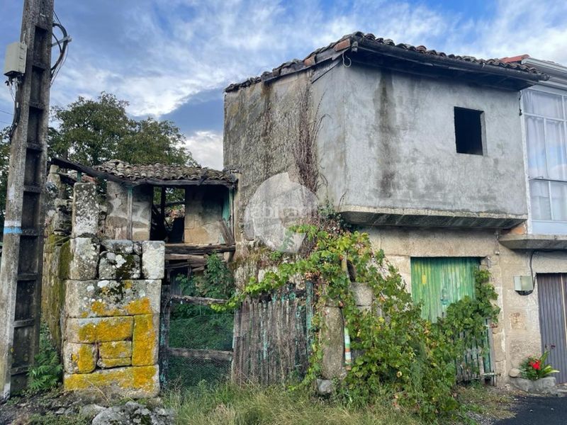 Foto 8c598fe1-e62c-4328-8d58-a136f6af8f5c. Casa adossada a Esgos
