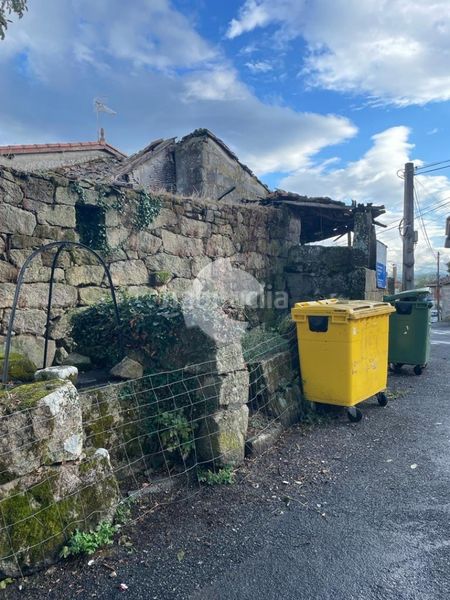 Foto abc1da7b-3182-4ac7-8c19-0baf0169bdb0. Casa adossada a Esgos