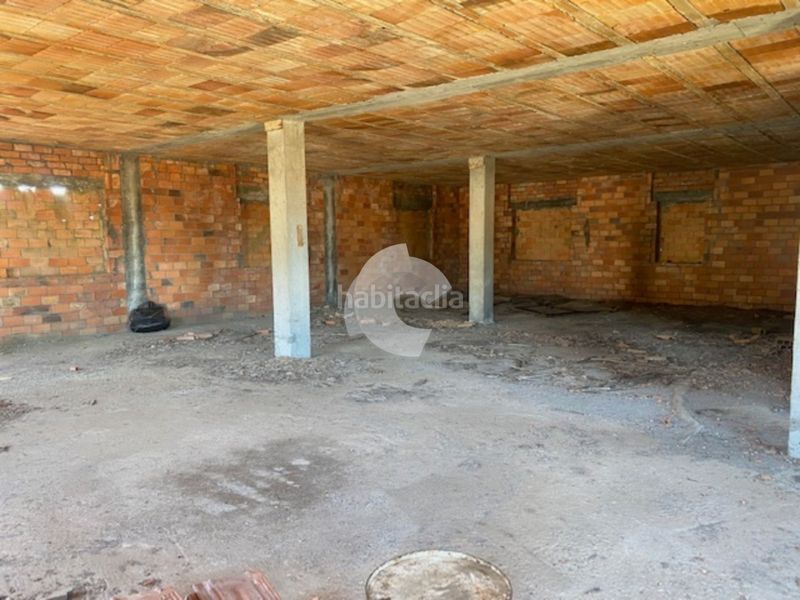 Foto ab0635af-e9f9-4d7c-91fa-061e02c3020c. Edifici a Merca (A)