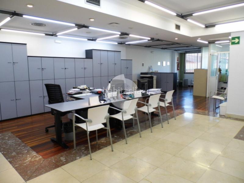Foto 0ac87080-920a-4e9d-a04f-1182a6e6cd11. Bureau dans Centro Ourense