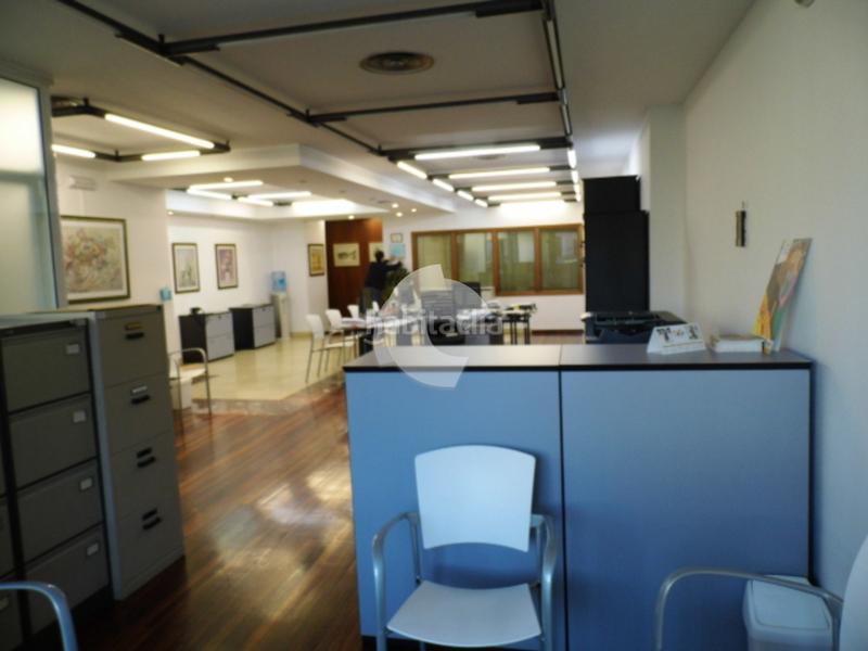 Foto 5a2d63bc-880f-4e5d-a8e2-efb0402f3d76. Bureau dans Centro Ourense