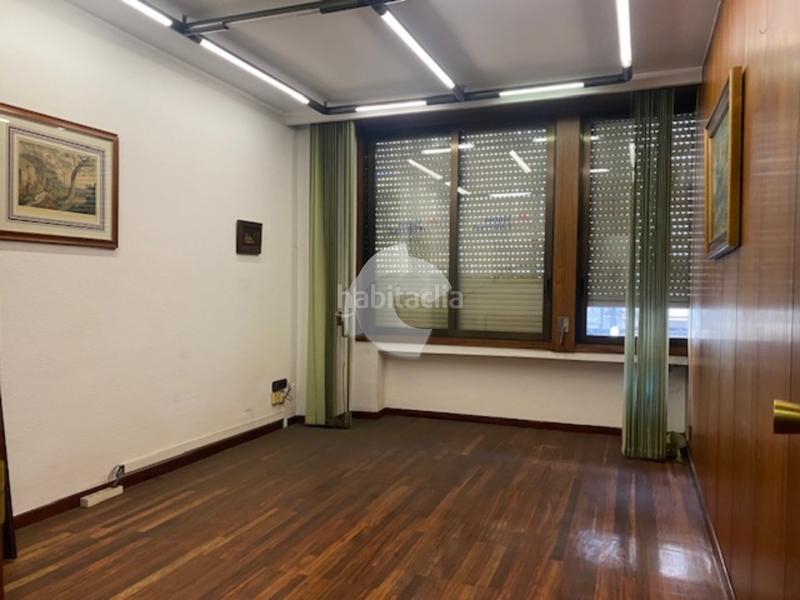 Foto 88a78dd5-9c1a-41f8-8273-7674edba4d9c. Bureau dans Centro Ourense