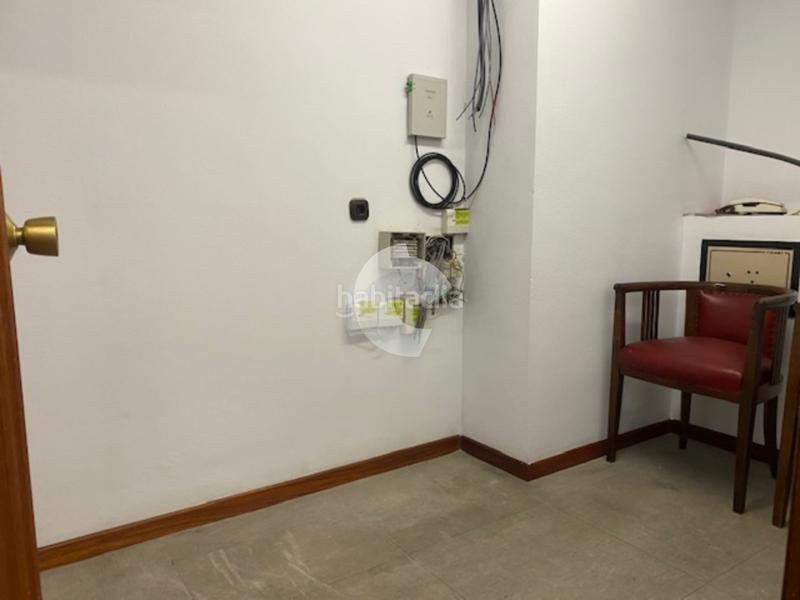 Foto a70b56ce-ff61-4627-afb7-d5e89d8a7e7a. Bureau dans Centro Ourense