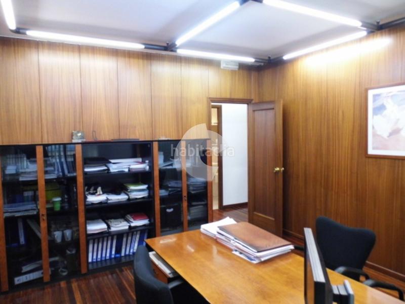 Foto ac5e8719-ef86-431f-a450-e0e806fa3805. Bureau dans Centro Ourense