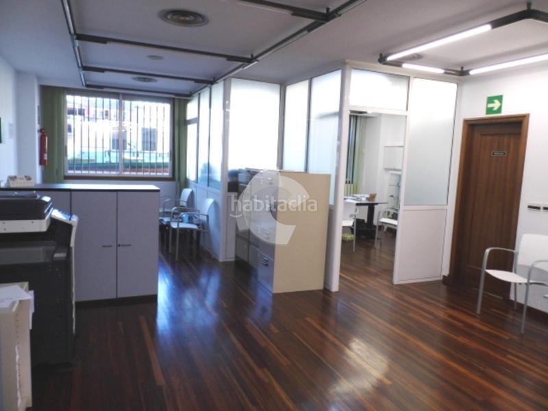 Foto bcfe91d2-3fb8-4920-8a03-3f330d3b9b42. Bureau dans Centro Ourense