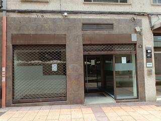 Location Local commercial  Rúa florentino cuevillas. Local comercial de 80m2 acondicionado distribuido en dos despach