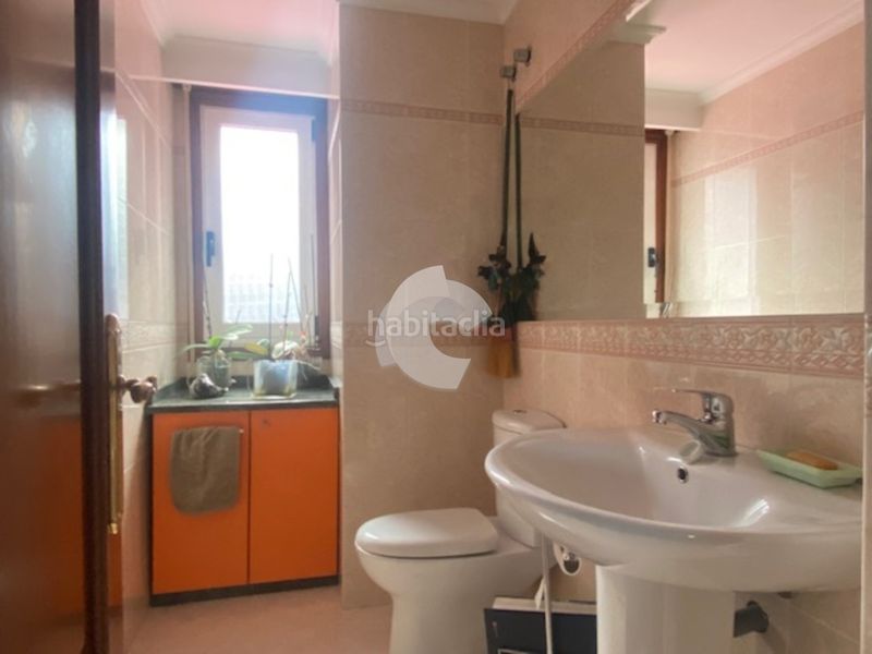 Foto c77ae806-6883-442f-b232-084efcc49d66. Casa amb calefacció aparcament piscina a Barbadás