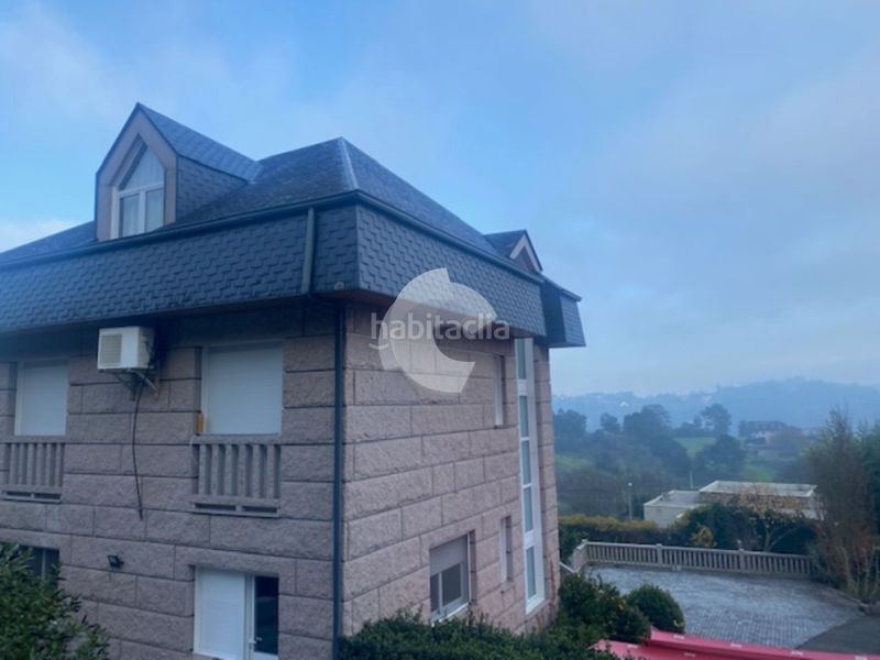 Foto f4eaedad-73fa-4169-8743-b95d4db89285. Casa amb calefacció aparcament piscina a Barbadás