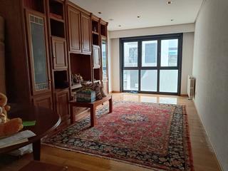 Pis a Residencia. Elegante piso de 3 dormitorios y 2 baños en la sainza. con 90 m,