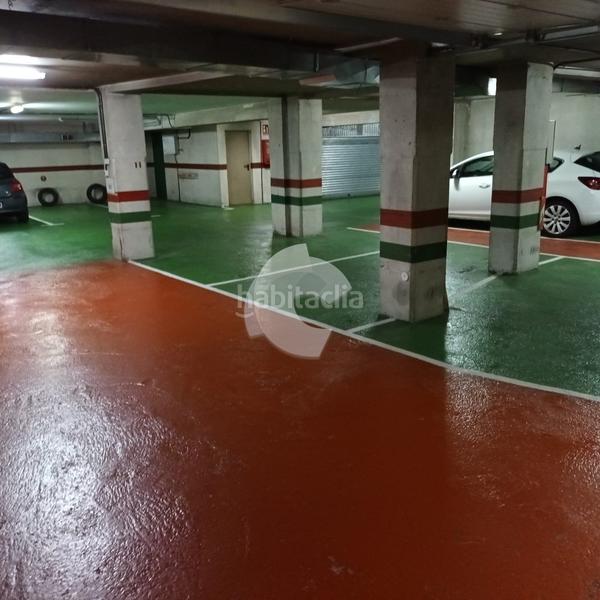 Foto e72a7c16-35d7-4e1e-85eb-c01615fecf38. Aparcament cotxe a Centro Ourense
