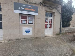 Local Comercial  Barbantes. Local comercial de 115m2 en barbantes, antigua oficina del banco