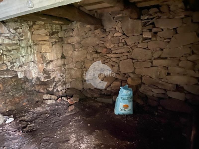 Foto 8b91c104-e3a1-439e-ba97-815633aaf605. Casa adossada a Entrimo