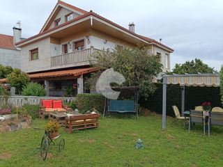 Haus in Barbadás. Este chalet suena como un verdadero paraíso! estar a solo 5 minu