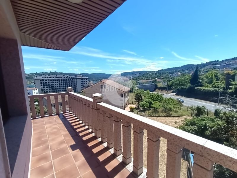 Foto 65261828-53a2-4472-8361-9a31aee4c5ef. Casa a A Carballeira Ourense