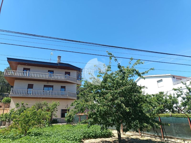 Foto 9006bf01-57b1-476a-9ec7-e2b21fa97dd8. Casa a A Carballeira Ourense