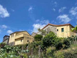 Haus in Lobios. Vivienda unifamiliar reformada con otra anexa a reformar en el a