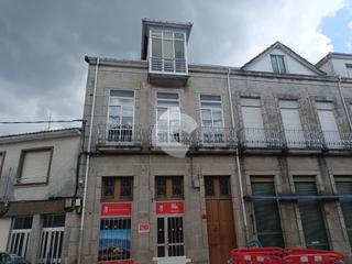 Gebäude in Maceda. Edificio singular con encanto en el centro de maceda. la ubicaci