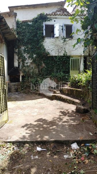 Foto d0a09261-4a15-474d-8ff7-065e70b760a2. Casa aparellada a Vilamarín