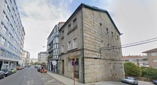 Edifici a A Carballeira. Edificio en venta en la zona del mirador alameda, hace esquina.