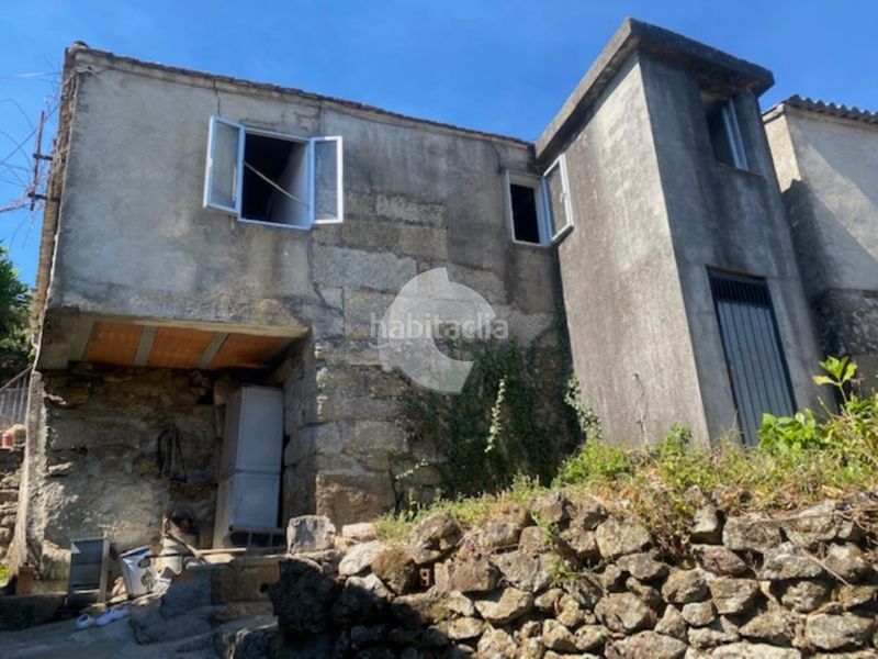 Foto 946cef8f-0f40-437d-86db-2239388502e6. Casa adossada a Lobios