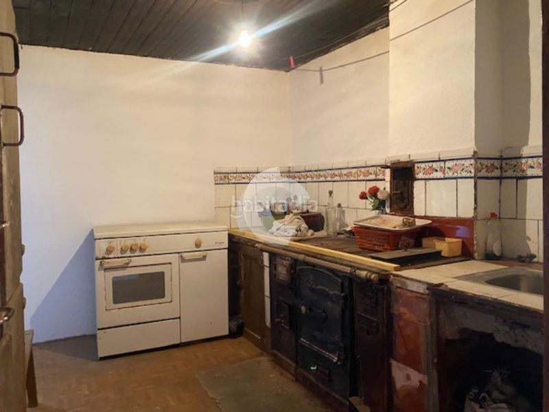 Foto 9aab92c7-4fcd-4468-a015-d02901c78433. Casa adossada a Lobios