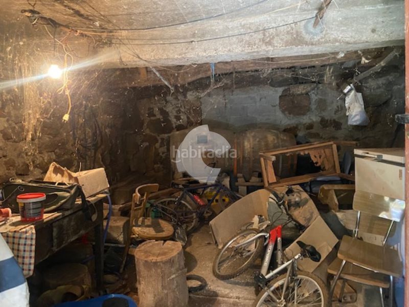Foto c5599755-3fd5-4f92-baad-4ce832662d89. Casa adossada a Lobios