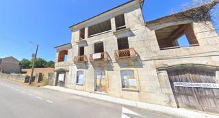 Casa a Amoeiro. Vivenda individual enmarcada en parcela de casi 11000 m2, muchas