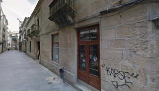 Location Local commercial  Lamas carvajal. Excelente local para destinar a hosteleria, proyecto y reforma e