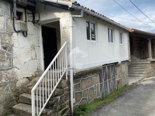 Casa adossada a Lobios