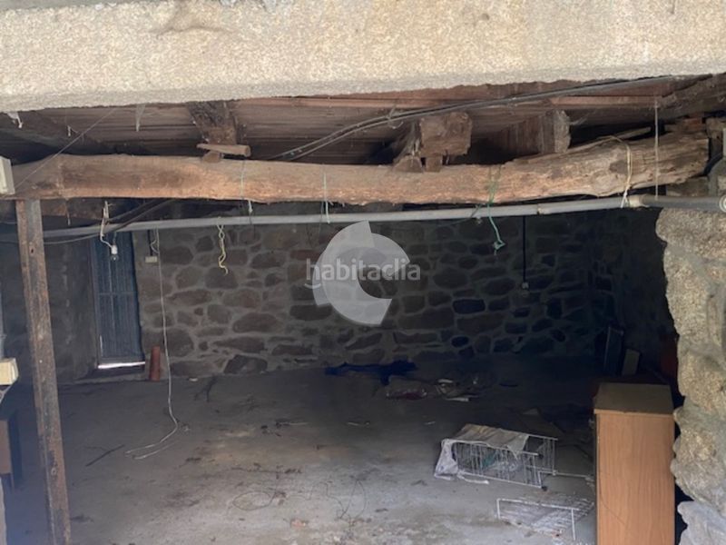Foto fa252de4-860f-42b2-9c51-338077fa12ba. Casa adossada a Lobios