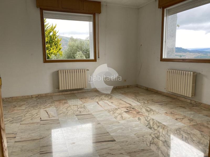 Foto dcd9798f-d784-4b22-91d1-b0eb443db199. Casa in Entrimo