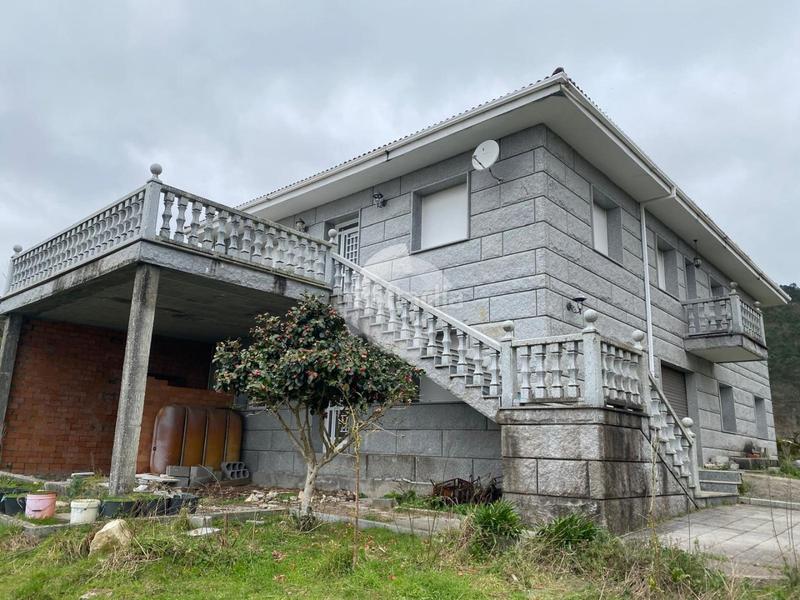 Foto f88dac8a-8500-42b6-bf63-9e98df510d6f. Casa in Entrimo