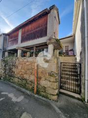 Reihenhaus in Lobeira. Vivienda unifamiliar en sabariz lobeira. distribuida en planta b